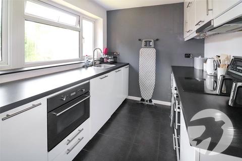 14 Kempton Close, Erith, DA8 3SR