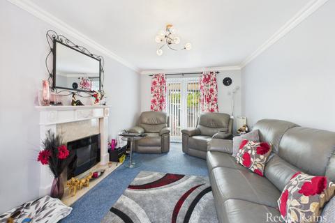 3 bedroom detached house for sale, Aysgarth Rise, East Yorkshire YO16