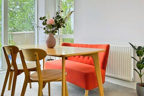 2 bedroom apartment for sale, Adenmore Road, London SE6