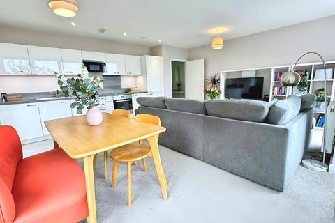 2 bedroom apartment for sale, Adenmore Road, London SE6