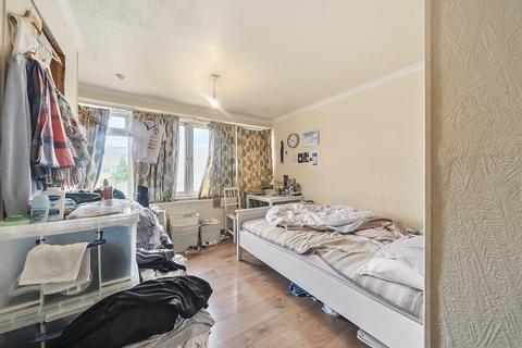 26 Belgrave Walk, Mitcham, CR4 3QB