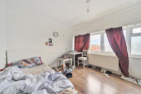 26 Belgrave Walk, Mitcham, CR4 3QB