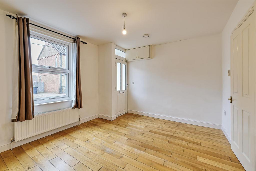 11-15 Gordon Rd Ound