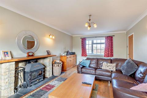 Little Gables Back Lane, Elton, Peterborough, PE8 6RH