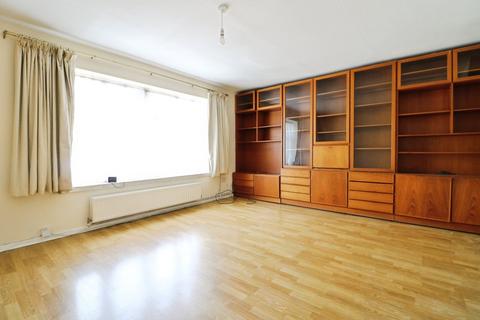 3 bedroom end of terrace house for sale, Cardinal Drive, Ilford IG6