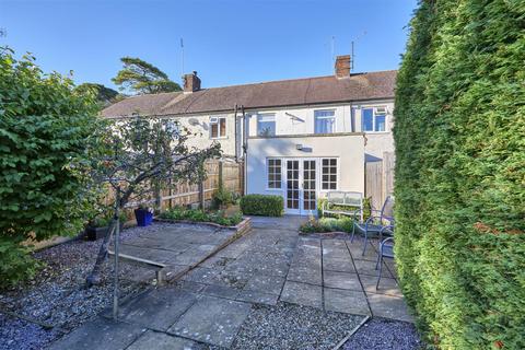 3 Ashton Road, Oundle, Peterborough, PE8 4BY