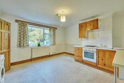3 Ashton Road, Oundle, Peterborough, PE8 4BY
