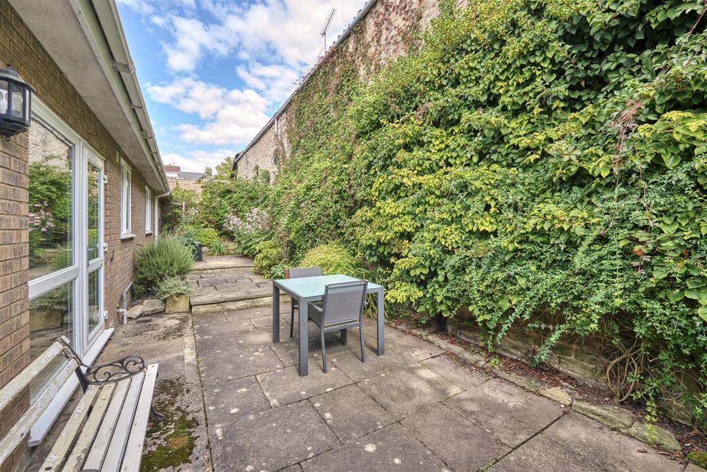 11 Danford Close Oun