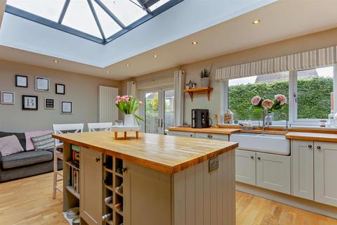 7 Drapers Close, Warmington, Peterborough, PE8 6UQ