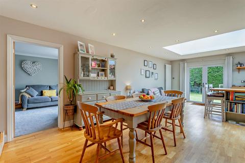 7 Drapers Close, Warmington, Peterborough, PE8 6UQ