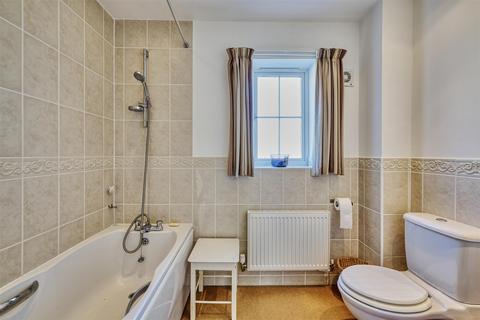 6 Bridge View, Oundle, Peterborough, PE8 4DT