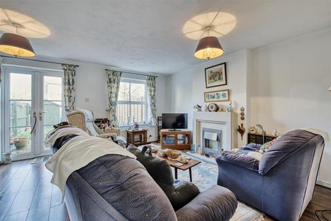 33 Dexter Way, Warmington, Peterborough, PE8 6WH