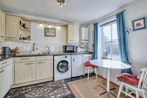 33 Dexter Way, Warmington, Peterborough, PE8 6WH