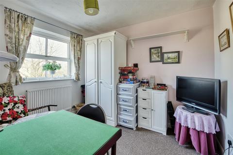 33 Dexter Way, Warmington, Peterborough, PE8 6WH