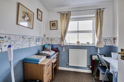 33 Dexter Way, Warmington, Peterborough, PE8 6WH