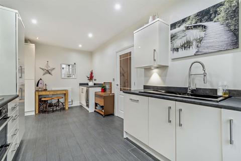 83 Creed Road, Oundle, Peterborough, PE8 4QX