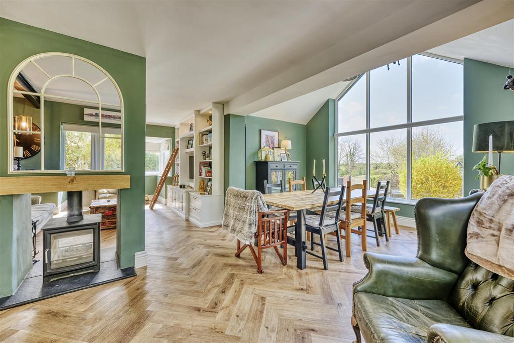 13-1 Mauntley Avenue