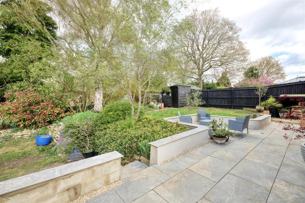 7-1 Mauntley Avenue