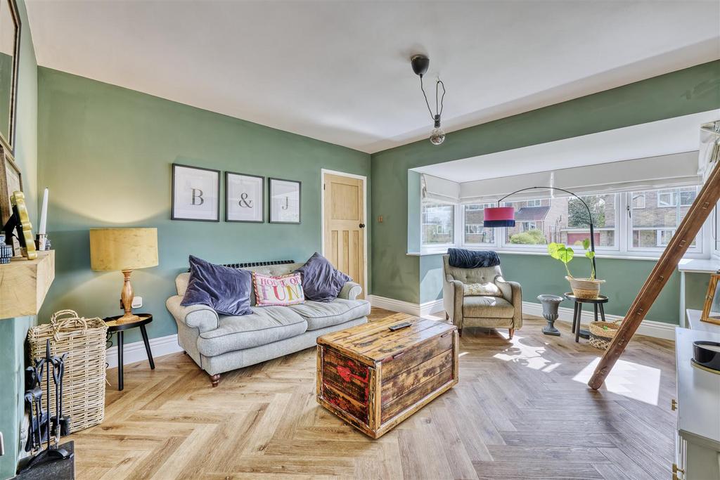 8-1 Mauntley Avenue