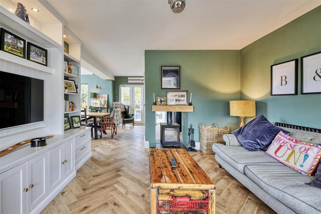 10-1 Mauntley Avenue