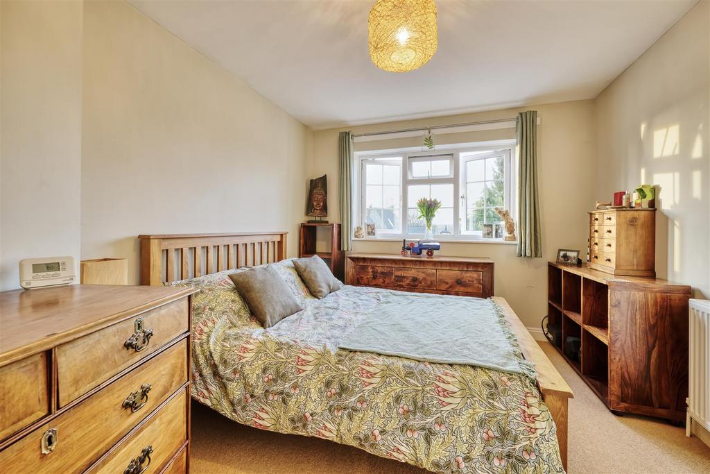 20-4 High St Denford