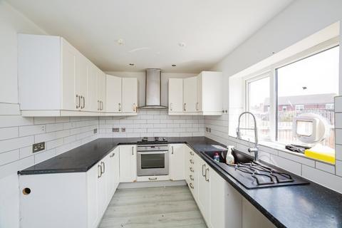 3 bedroom end of terrace house for sale, Avenue Road, Rotherham S63
