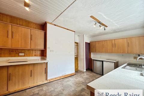 2 bedroom end of terrace house for sale, Seedley Terrace, Greater Manchester M6