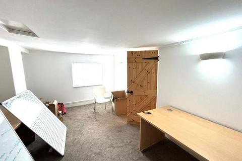 Retail property (high street) to rent, 49 Market Sq Bicester OX26 6AJ