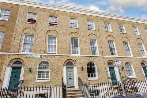 4 Cavendish Terrace, London, E3 5AY