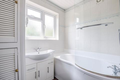 Round Corners Hedsor Road, Bourne End, SL8 5DH
