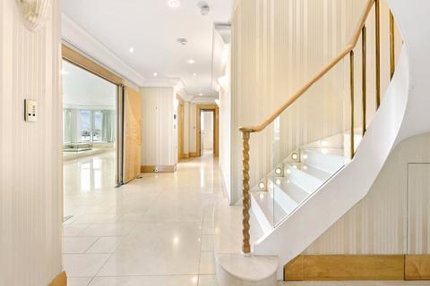 5 bedroom penthouse for sale, St George Wharf, Vauxhall, London, SW8