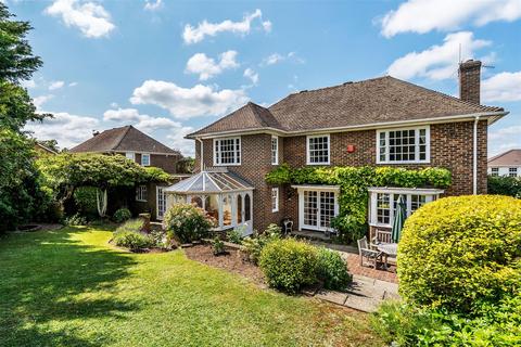 1 Drayton Close, Fetcham, Leatherhead, KT22 9EZ