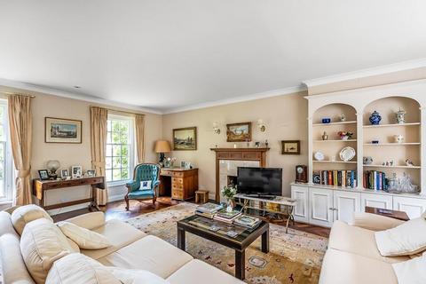 1 Drayton Close, Fetcham, Leatherhead, KT22 9EZ