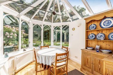 1 Drayton Close, Fetcham, Leatherhead, KT22 9EZ
