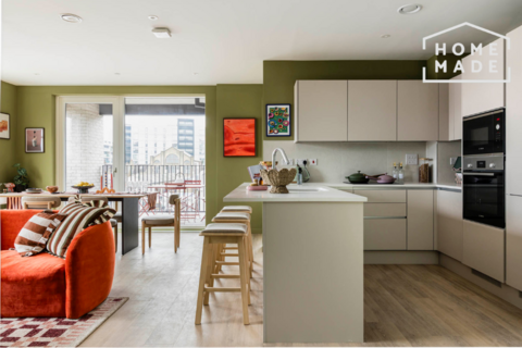 3 bedroom flat to rent, Momento, UB3