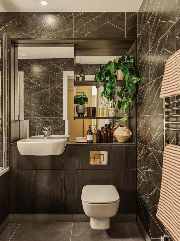 4ce518290828f3494eaaf1e1ba83