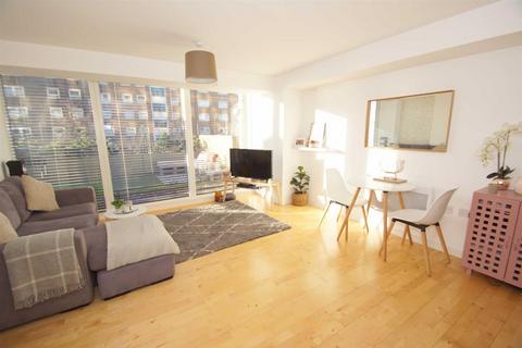 1 bedroom flat for sale, Saxton, The Avenue, Leeds