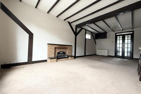 2 bedroom townhouse for sale, Matlock Avenue, Wigston LE18