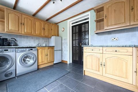 2 bedroom townhouse for sale, Matlock Avenue, Wigston LE18