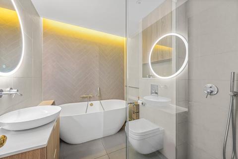 105a Petherton Road, London, N5 2QT