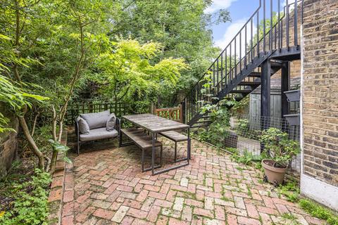 105a Petherton Road, London, N5 2QT