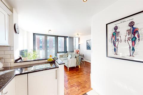 2 bedroom apartment to rent, City South, Manchester M15