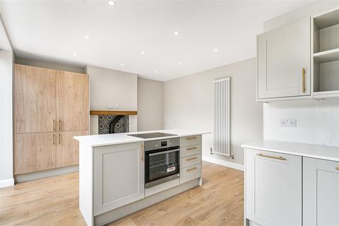 25 Fieldsend Road, Cheam, Sutton, SM3 8PA