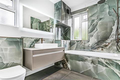 25 Fieldsend Road, Cheam, Sutton, SM3 8PA