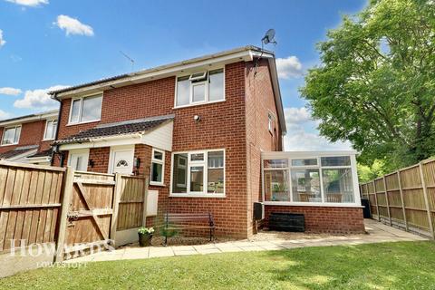 9 Bodiam Way, Carlton Colville, Lowestoft, NR33 8DN