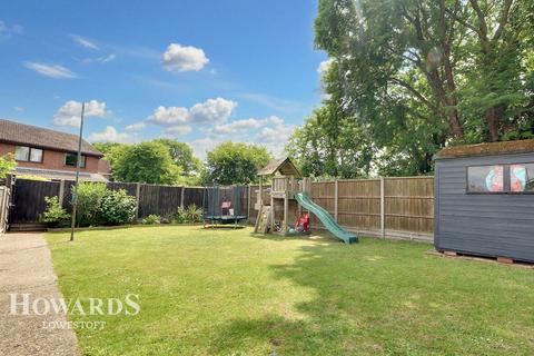 9 Bodiam Way, Carlton Colville, Lowestoft, NR33 8DN