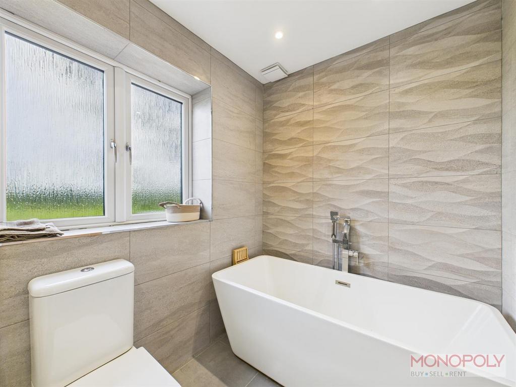 CAM04439 G0-PR0069-STILL017.jpg