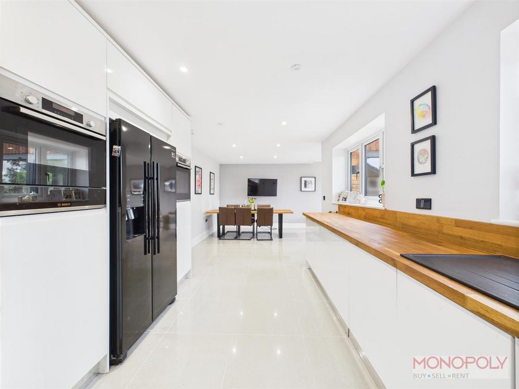 CAM04439 G0-PR0069-STILL007.jpg