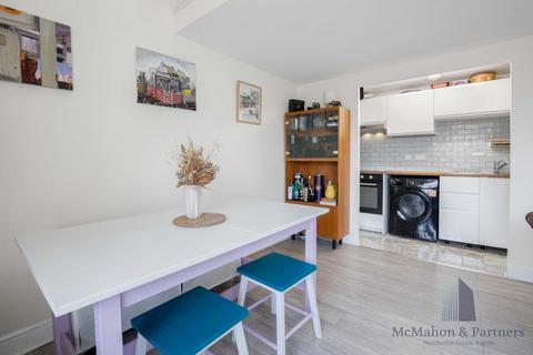 1 bedroom flat for sale, Chester Court, Trundleys Road, London, SE8