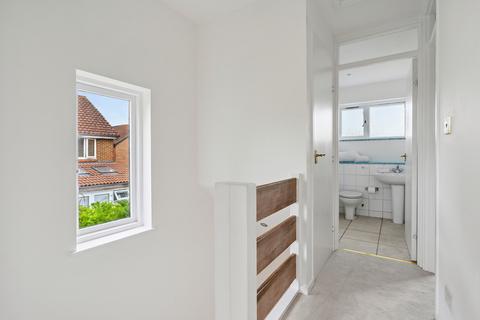 4 Pinkcoat Close, Feltham, TW13 7HL